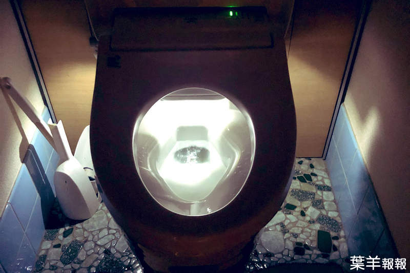 爆笑漫畫《我的股間會發光》老家廁所重新裝潢結果多了意想不到的功能wwww | 葉羊報報
