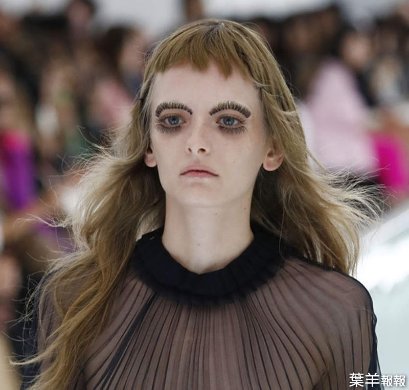 《假睫毛貼眉毛》2020春夏時裝週Gucci創新妝容為假睫毛重新定義... | 葉羊報報