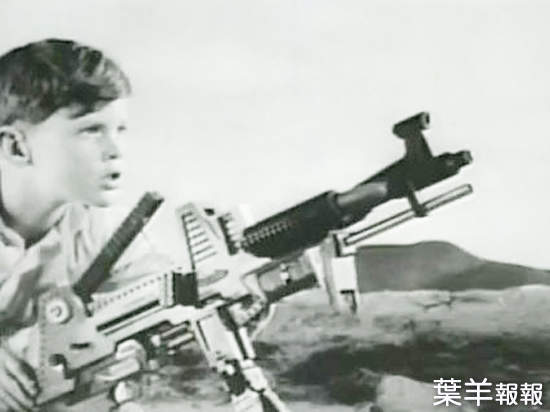 比瑞士刀還要屌的槍《Johnny Seven OMA》1964年集七種功能於一身的暢銷玩具 | 葉羊報報