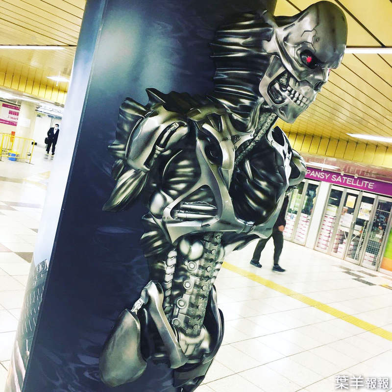 登登登登登《魔鬼終結者：黑暗宿命》日本新宿車站超霸氣終結者「REV-9」活動廣告 | 葉羊報報