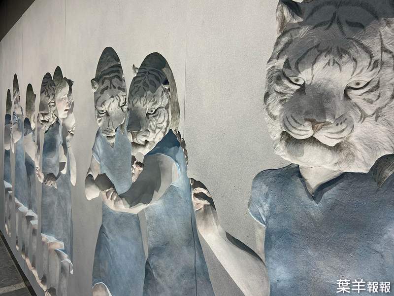 《不可思議的車站藝術》利用錯視從任何角度都能和白虎眼神相對的雕刻作品 | 葉羊報報