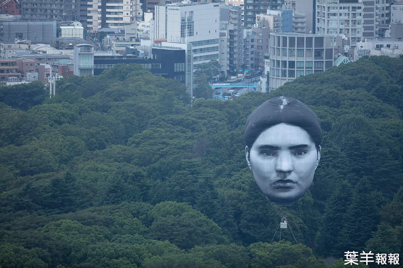 東京上空出現《人頭熱氣球》西川貴教一早起床嚇到還以為有〝女巨人〞 | 葉羊報報